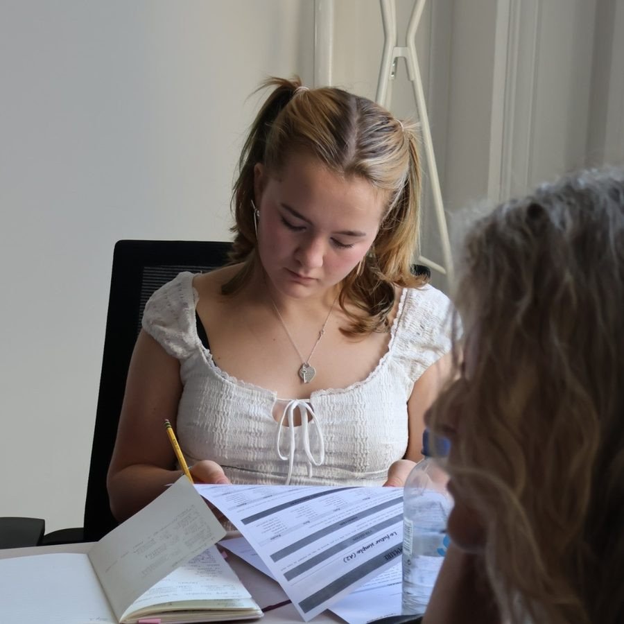 Cours particulier de français avec un professeur chez Language Teams Paris